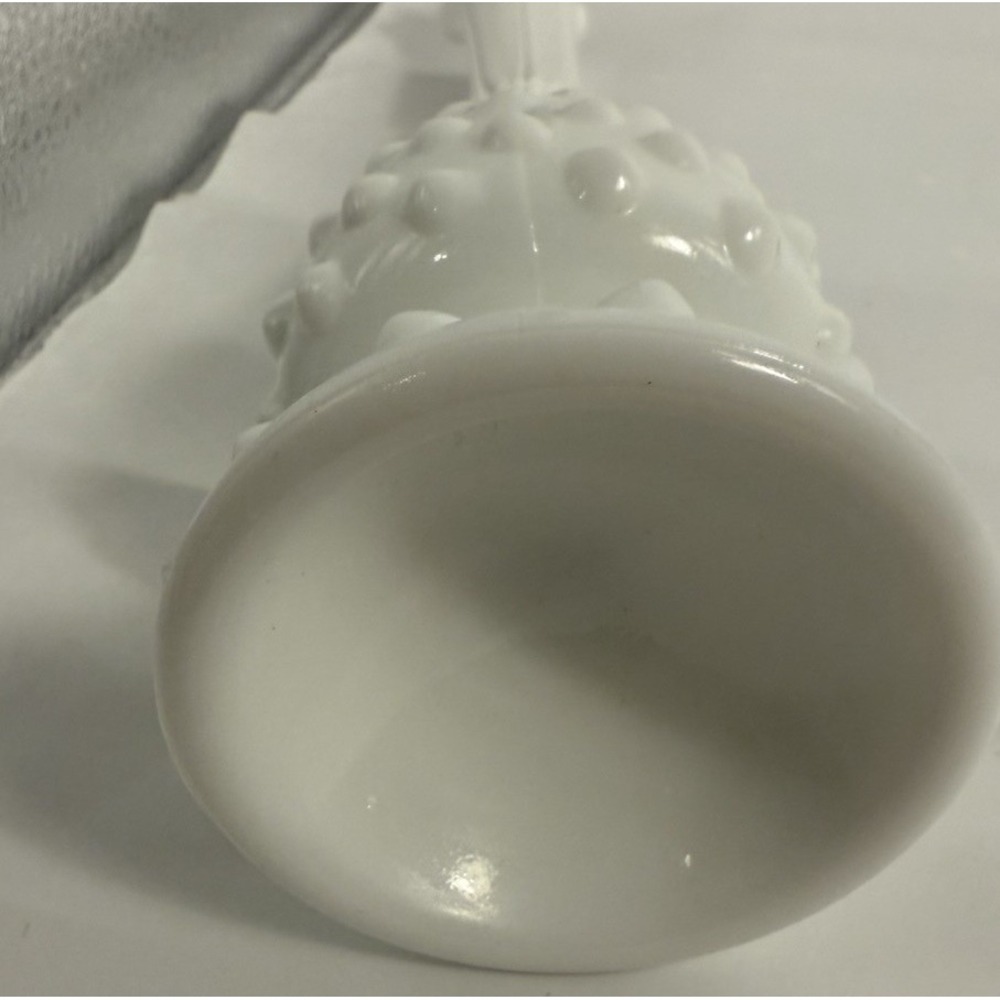Fenton‎ Hobnail Bud Vase - Picture 3 of 4